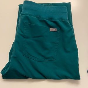 Figs hunter green jogger scrub pant